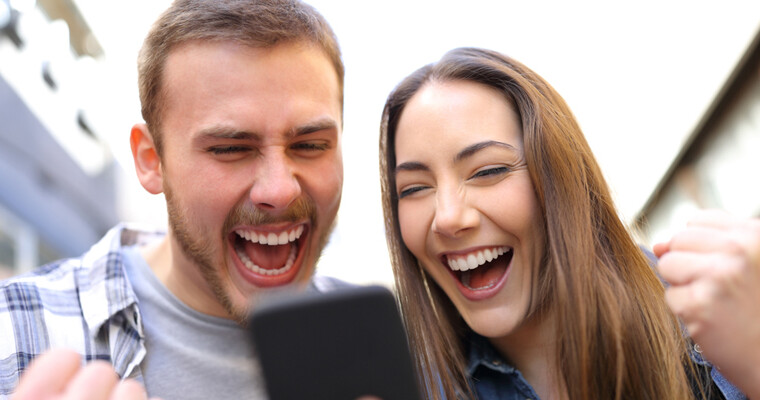 3 Ridiculously Simple Ways Online Students Find the Best Scholarships