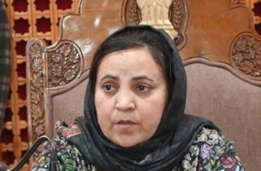 Sakeena reviews performance, functioning of School, Higher Education Deptts